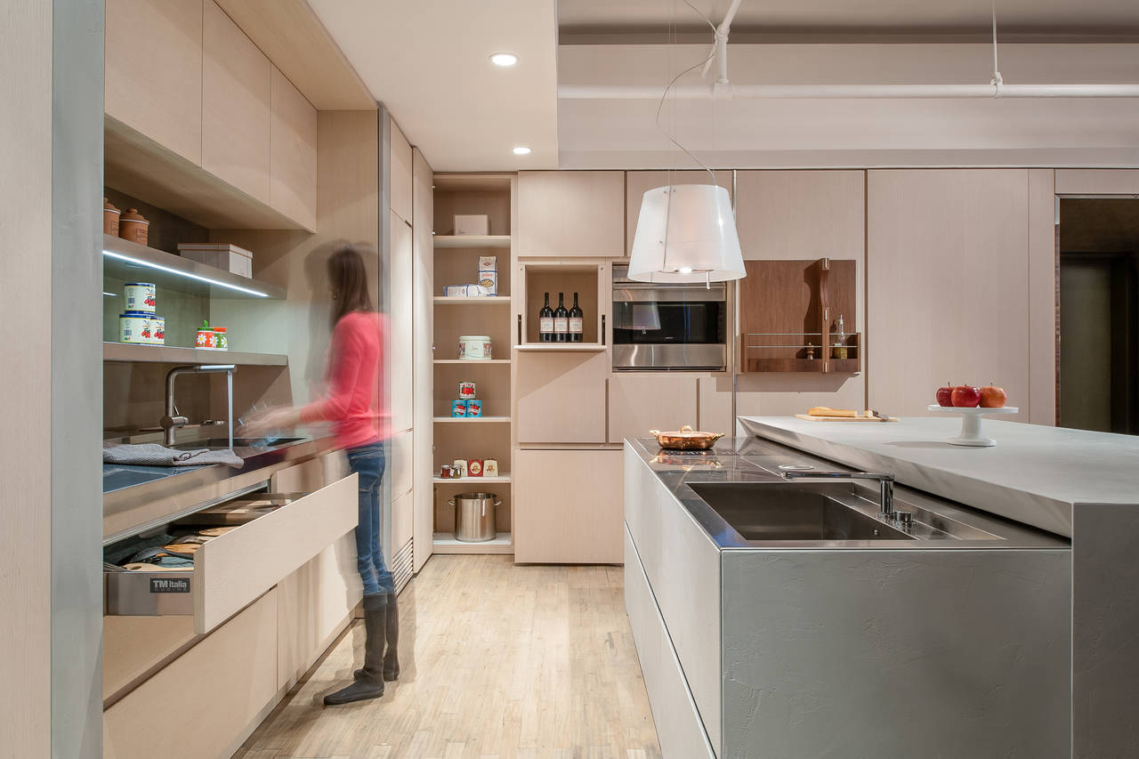 Cucine ad angolo soluzioni  Cucina ad angolo, Design della dispensa cucina,  Arredo interni cucina